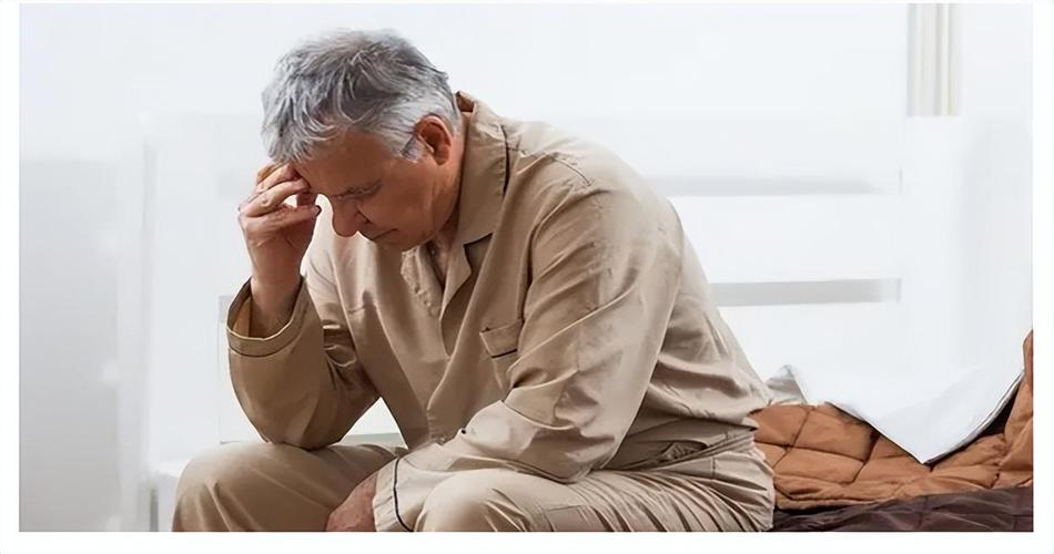 男人也有更年期？身體出現(xiàn)4個表現(xiàn)，說明時候到了，應(yīng)該使用阿伐那非調(diào)理